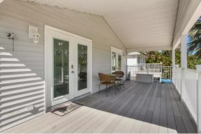 2804 Avenue C, Holmes Beach, FL 34217 - Photo 2