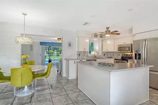 1003 21st Ave W, Palmetto, FL 34221 - Photo 10