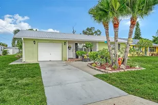 1003 21st Ave W, Palmetto, FL 34221 - Photo 2