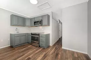 1004 27th Ave W, Bradenton, FL 34205 - Photo 4