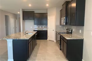 2012 Midnight Pearl Dr, Sarasota, FL 34240 - Photo 4