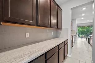 2136 Midnight Pearl Dr, Sarasota, FL 34240 - Photo 6