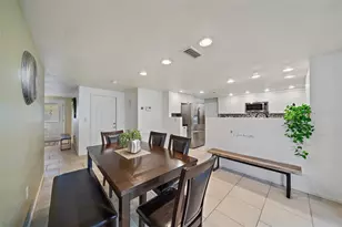 3376 7th St, Sarasota, FL 34237 - Photo 12