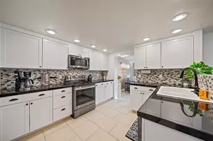 3376 7th St, Sarasota, FL 34237 - Photo 6