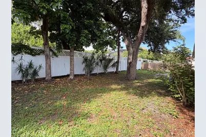 3411 Sea View Street, Sarasota, FL 34239 - Photo 4