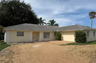 3411 Seaview St, Sarasota, FL 34239 - Photo 2