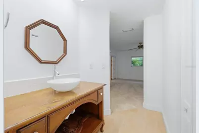 5273 Villa Majorca Court #25, Sarasota, FL 34235 - Photo 8