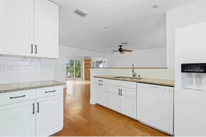 5273 Villa Majorca Court #25, Sarasota, FL 34235 - Photo 4