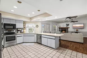 1420 MacKintosh Blvd, Nokomis, FL 34275 - Photo 14