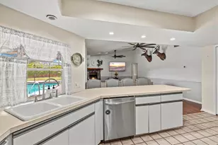 1420 MacKintosh Blvd, Nokomis, FL 34275 - Photo 16