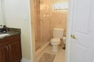 5231 Lake Village Dr, Sarasota, FL 34235 - Photo 12