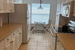 7060 Strand Cir, Bradenton, FL 34203 - Photo 6