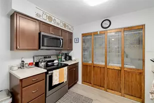 4586 Mohican Trail, Sarasota, FL 34233 - Photo 10