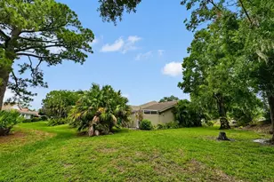 5608 37th St E, Bradenton, FL 34203 - Photo 4