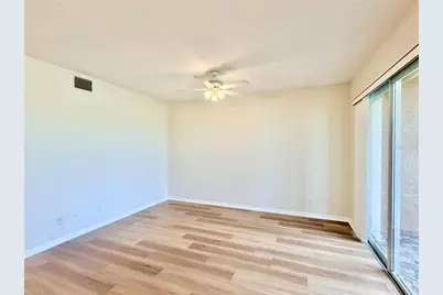 819 Fairwaycove Lane #102, Bradenton, FL 34212 - Photo 10