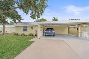 5865 Tidewood Ave, Sarasota, FL 34231 - Photo 2