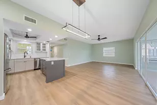 5865 Tidewood Ave, Sarasota, FL 34231 - Photo 10