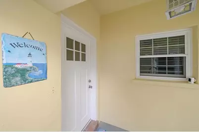 5865 Tidewood Avenue #8, Sarasota, FL 34231 - Photo 4