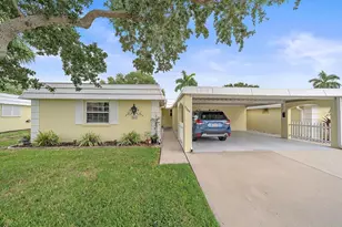 5865 Tidewood Ave, Sarasota, FL 34231 - Photo 2