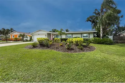 3326 Bougainvillea Street, Sarasota, FL 34239 - Photo 2