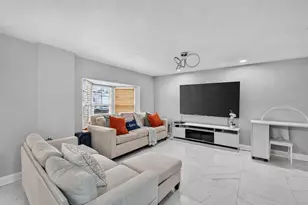 5408 Evora Ave, Sarasota, FL 34235 - Photo 6