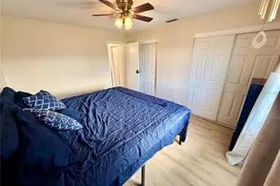 2612 Hidden Lake Dr N, Sarasota, FL 34237 - Photo 10
