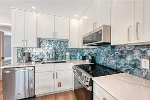 1603 Gulf Dr N, Bradenton Beach, FL 34217 - Photo 10