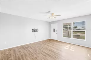 802 Buttonwood Dr, Bradenton, FL 34208 - Photo 6