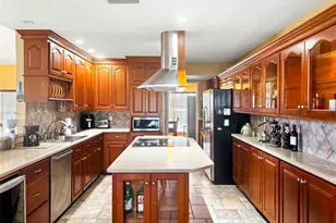936 Allegro Ln, Apollo Beach, FL 33572 - Photo 8