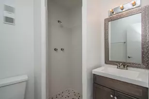 205 Pompano Dr SE, Saint Petersburg, FL 33705 - Photo 8