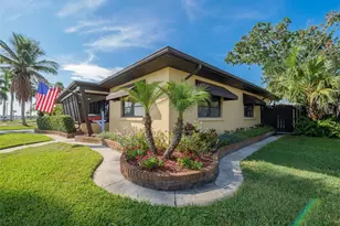 2410 Riverside Dr E, Bradenton, FL 34208 - Photo 54