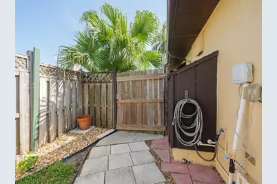 2410 Riverside Drive E, Bradenton, FL 34208 - Photo 52