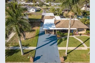 2410 Riverside Drive E, Bradenton, FL 34208 - Photo 68