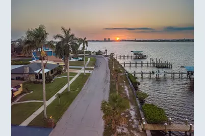 2410 Riverside Drive E, Bradenton, FL 34208 - Photo 68