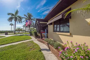 2410 Riverside Dr E, Bradenton, FL 34208 - Photo 56