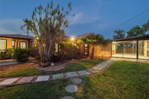 2410 Riverside Dr E, Bradenton, FL 34208 - Photo 82