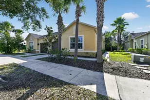 1717 Trailwater St, Ruskin, FL 33570 - Photo 2