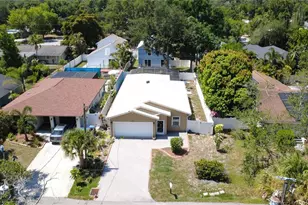 2920 Edgewood Ln, Sarasota, FL 34231 - Photo 30