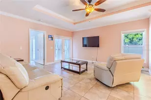 2920 Edgewood Ln, Sarasota, FL 34231 - Photo 8