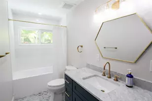 691 Russell St, Longboat Key, FL 34228 - Photo 14