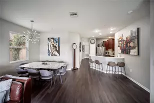 3760 Parkridge Cir, Sarasota, FL 34243 - Photo 6