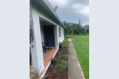 1674 NE Floridian Circle, Arcadia, FL 34266 - Photo 2