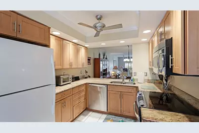 1109 Edgewater Circle #1109, Bradenton, FL 34209 - Photo 6