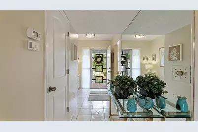 1109 Edgewater Circle #1109, Bradenton, FL 34209 - Photo 4