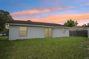 107 67th St NE, Bradenton, FL 34208 - Photo 2