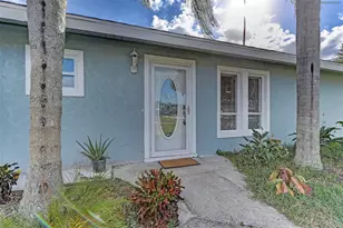 1106 Southern Pine Ln, Sarasota, FL 34243 - Photo 4
