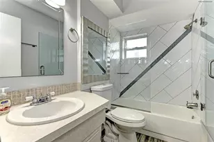 1106 Southern Pine Ln, Sarasota, FL 34243 - Photo 22