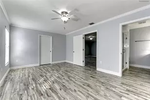 1106 Southern Pine Ln, Sarasota, FL 34243 - Photo 18