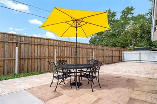 537 Melody Cir, Sarasota, FL 34237 - Photo 44