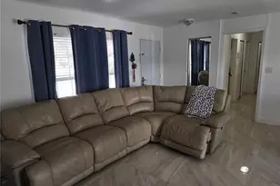 537 Melody Cir, Sarasota, FL 34237 - Photo 4